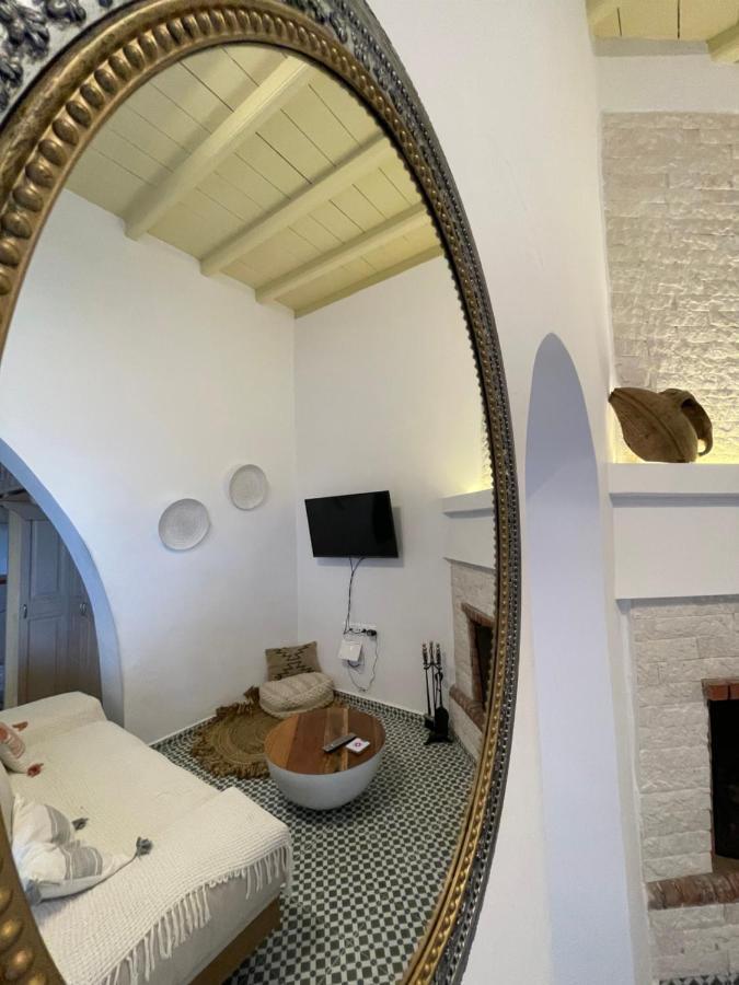 Theros - Traditional House In *